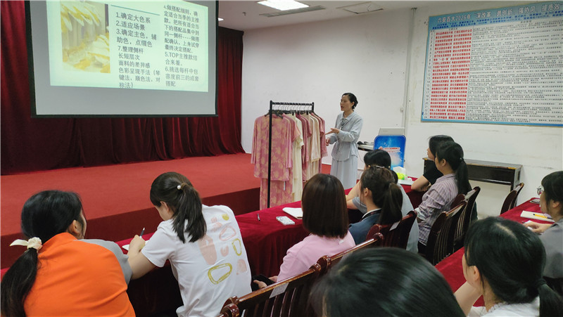 365电竞即时比分网-最新电较量事比分、赛程与了局查问