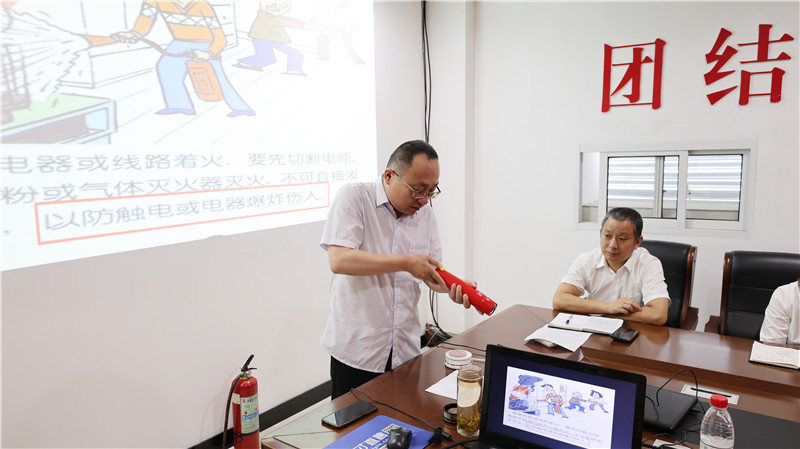 365电竞即时比分网-最新电较量事比分、赛程与了局查问